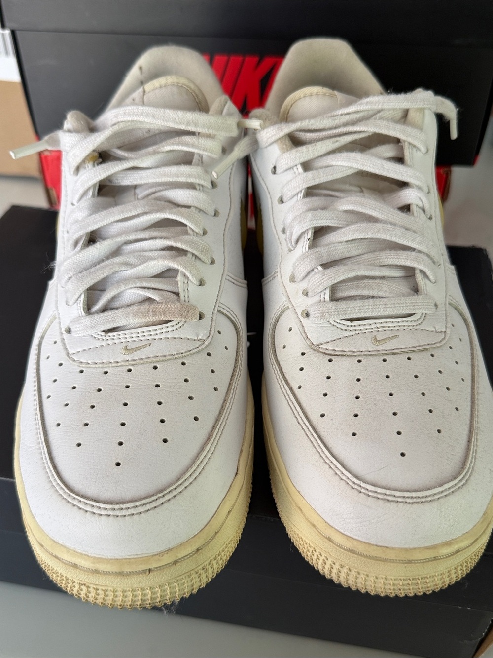 Nike Air Force number 1’07 LX. White/pale vanilla